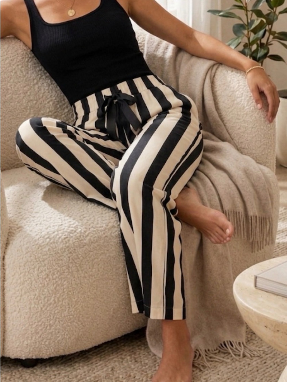 Tahari Black and Champagne Striped Satin Pants